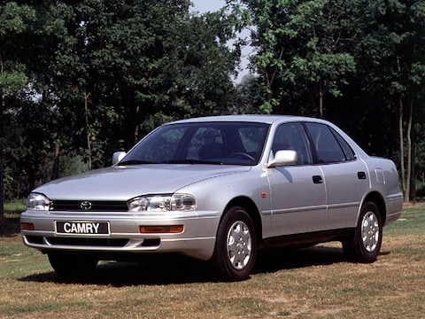 Toyota Camry 2.2 GLi (1992)