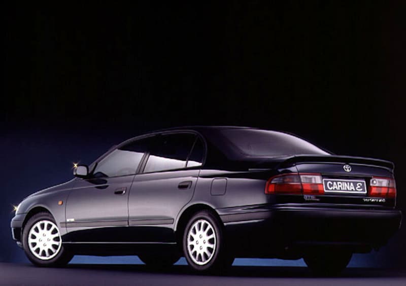 Toyota carina e gli