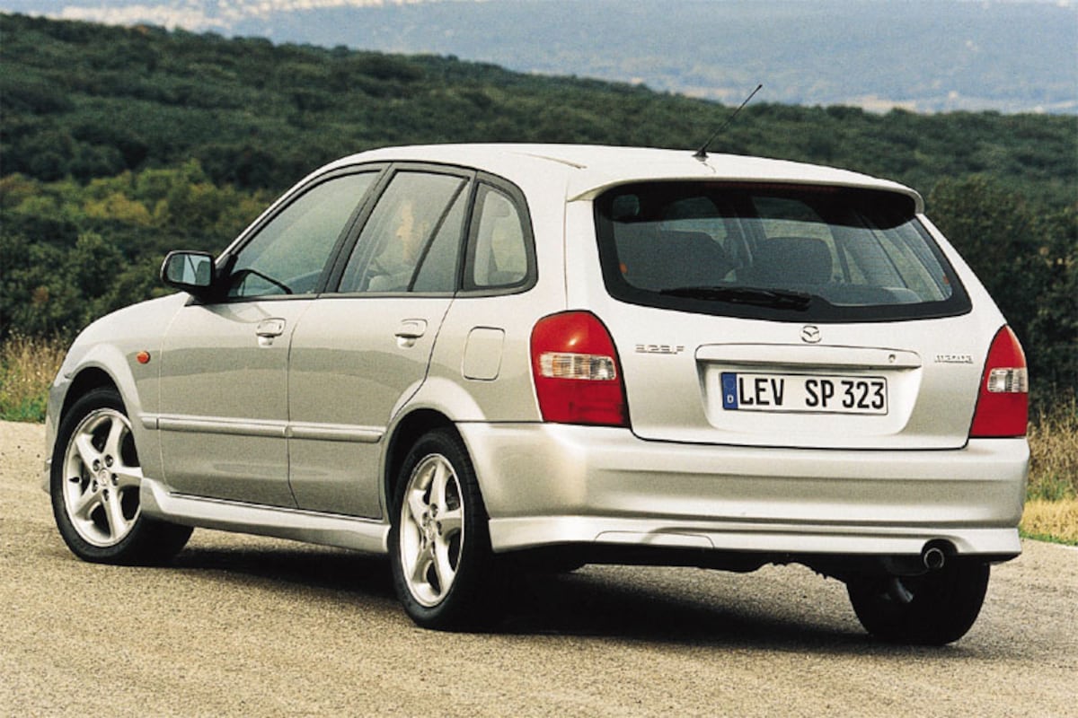Mazda 323 FastBreak 2.0 Sportive (2001) review - AutoWeek