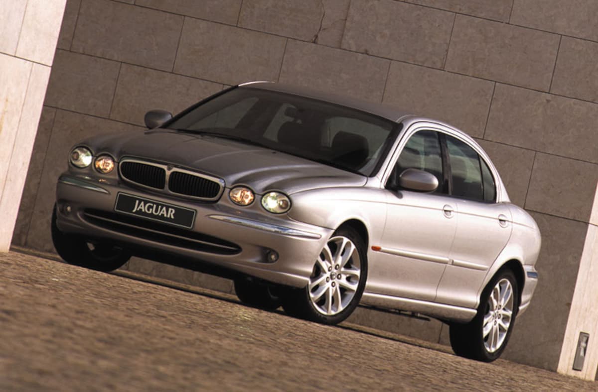 Jaguar X-Type 2.5 V6 Sport (2001) review - AutoWeek