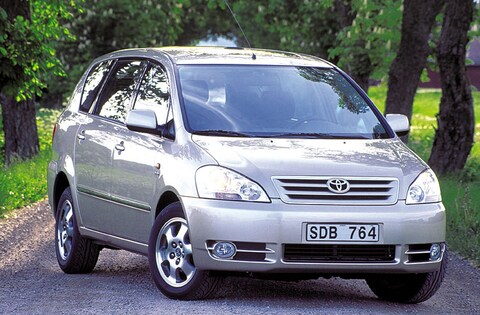 Toyota Avensis Verso 2.0 16v VVT-i Linea Terra