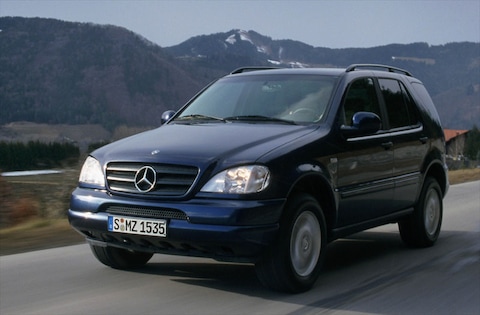 Mercedes-Benz ML 430 (2000)