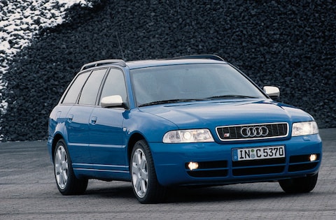 Audi S4 Avant quattro (1999)