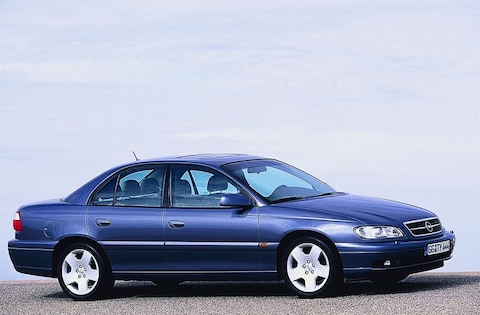 Opel Omega 3.0i-V6 Executive (2000)