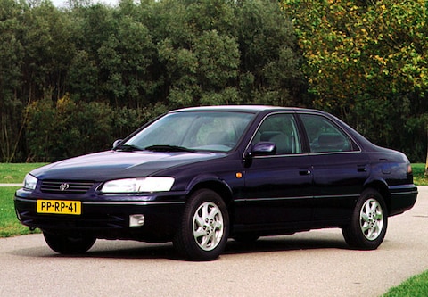 Toyota Camry 2.2i GL (1997)
