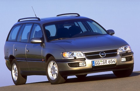 Opel Omega Stationwagon 2.0i-16V GL (1999)