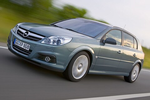 Opel Signum 2.8-V6 Turbo Elegance (2006)