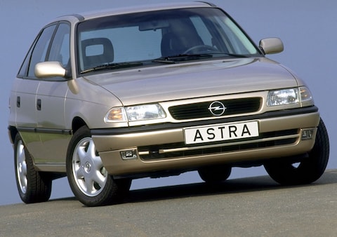 Opel Astra 1.6i Season