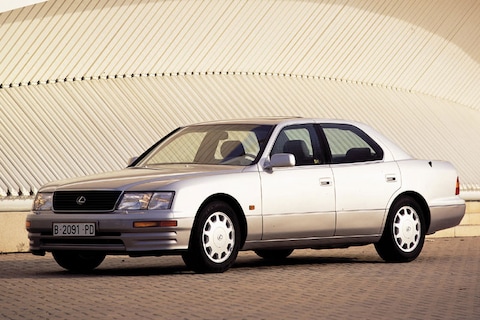 Lexus LS 400 (1995)
