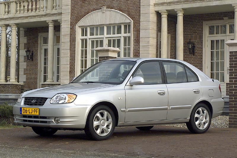 Hyundai Accent 1.3i ActiveVersion prijs en specificaties