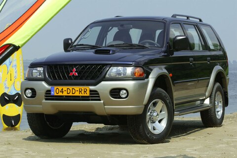 Mitsubishi Pajero Sport 3.0 V6 GLS (2003)