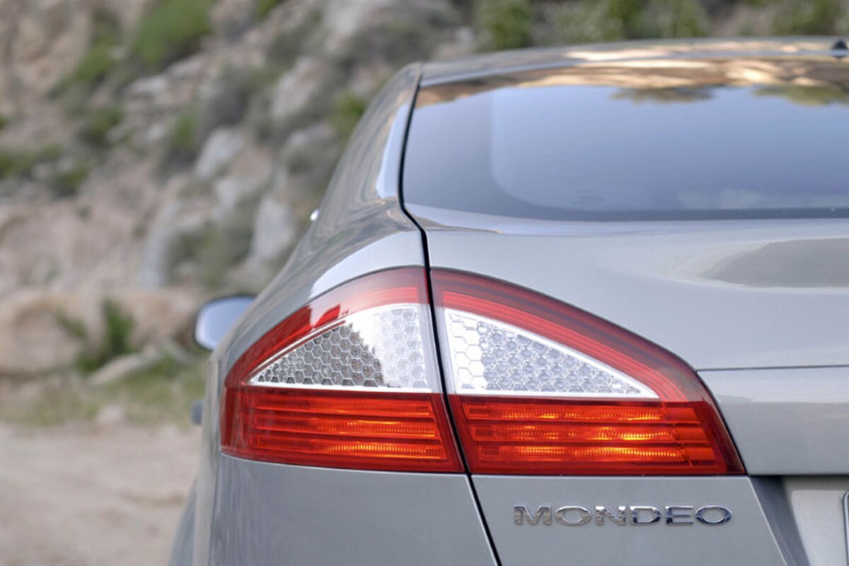 Ford Mondeo 2.0 16V Ghia (2008) review AutoWeek