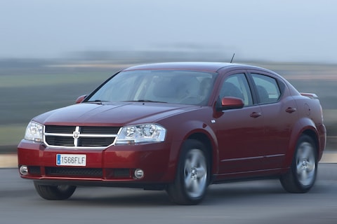 Dodge Avenger 2.0 CRD SXT (2007)