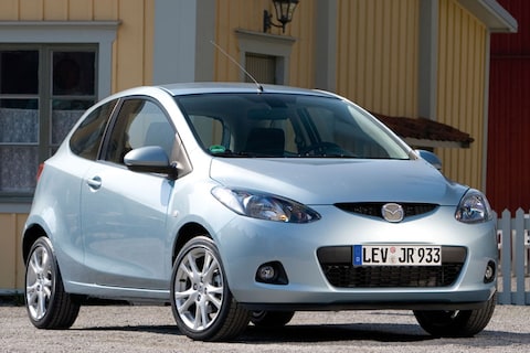 Mazda 2 1.3hp Touring (2008)