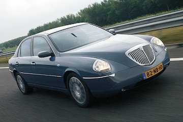 Lancia Thesis 2.4 JTD 20v Emblema