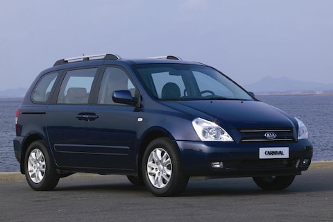 Kia Carnival 2.7 V6 LX (2007)