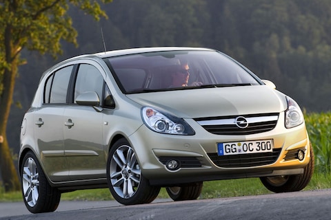 Opel Corsa 1.2-16V Cosmo