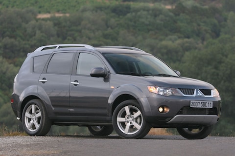 Mitsubishi Outlander 2.4 2WD Intro Edition