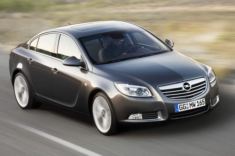 Opel Insignia: hochwertige Autoteppiche 