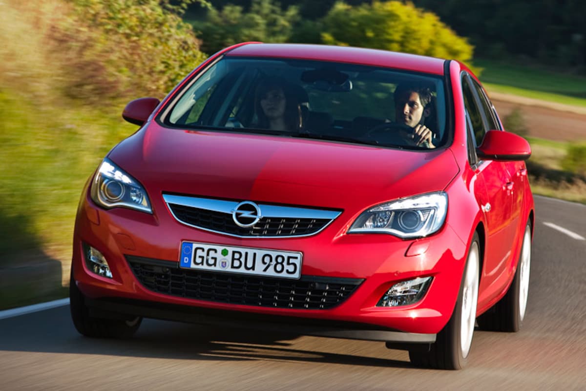 Opel Astra 1.4 100pk Edition (2011) review - AutoWeek