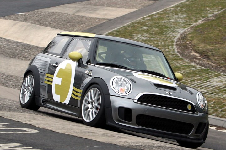 Mini E Race bedwingt Nordschleife - AutoWeek