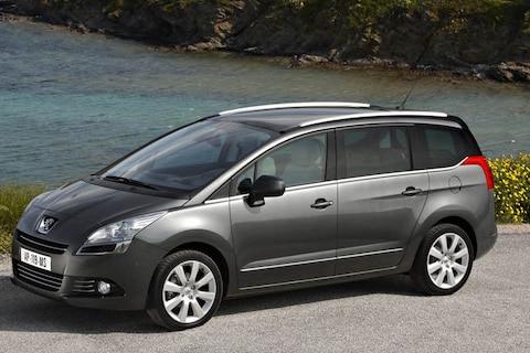 Peugeot 5008 ST 1.6 HDi 5P