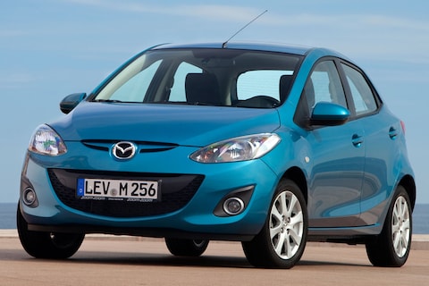 Mazda 2 1.3hp Silver Edition