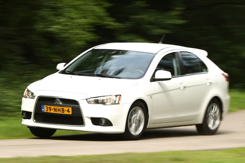 Mitsubishi Lancer Sportback 1.6 ClearTec Edition Two (2011) Autotest
