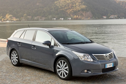 Toyota Avensis Wagon 1.8 VVT-i Dynamic