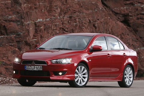 Mitsubishi Lancer 1.8 Intense (2008)