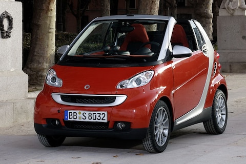 Smart fortwo cabrio MHD edition limited three 52kW
