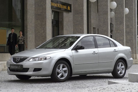 Mazda 6 Sport 1.8 Touring (2005)