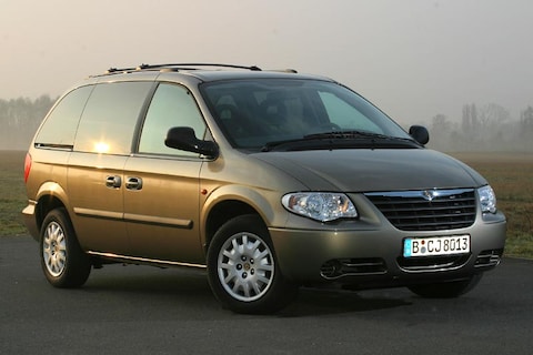 Chrysler Voyager 2.4i 16V SE (2005)