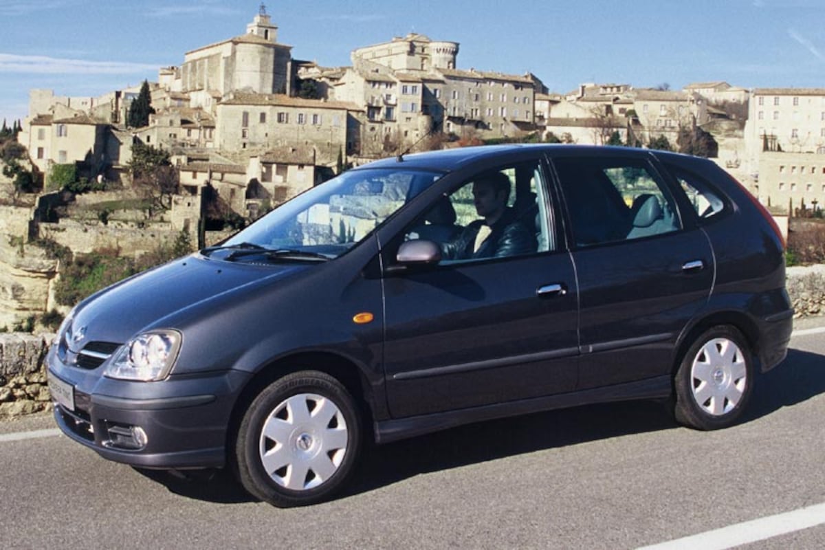 Nissan Almera Tino 2.2 dCi 136pk Acenta (2005) review