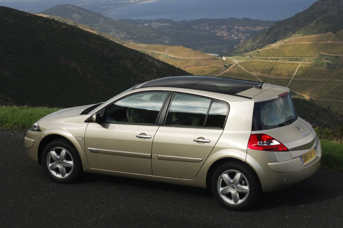 Renault Mégane 1.6 16V Business (2008) review - AutoWeek