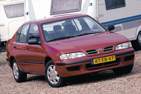 Nissan Primera 2.0 SE (1999)