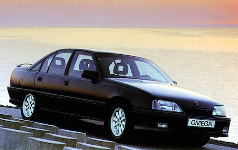 Opel Omega 2.0i LS (1989)