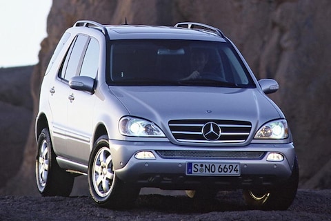 Mercedes-Benz ML 320 (2002)