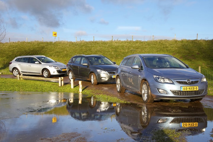 Astra Sports Tourer-Kia Cee'd Sporty Wagon-Mégane Esta