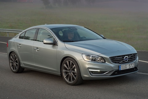 Volvo S60 D2 Momentum (2014)