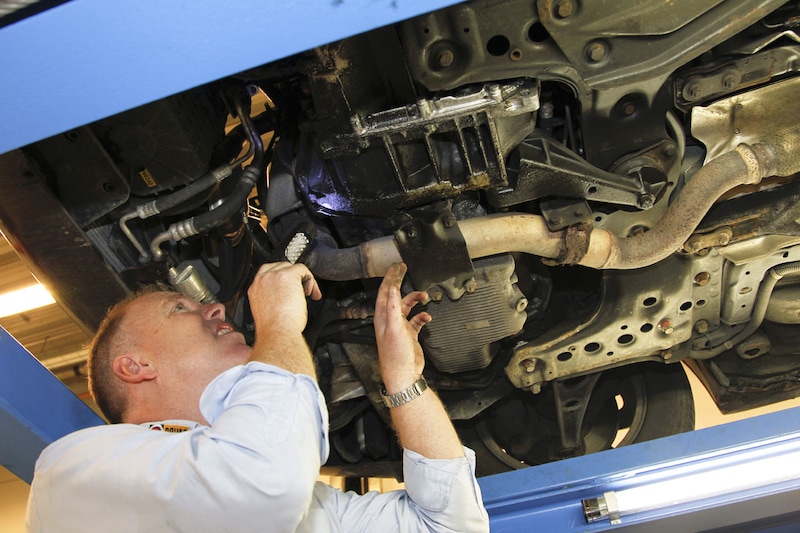 In meerdere regio's gaat garagepersoneel staken