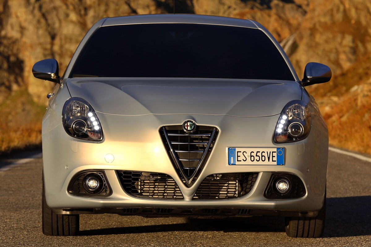 Op Maat Gemaakte Vloermatten Voor Alfa Romeo Giulietta - Hoogwaardig Tapijt, Antislip
