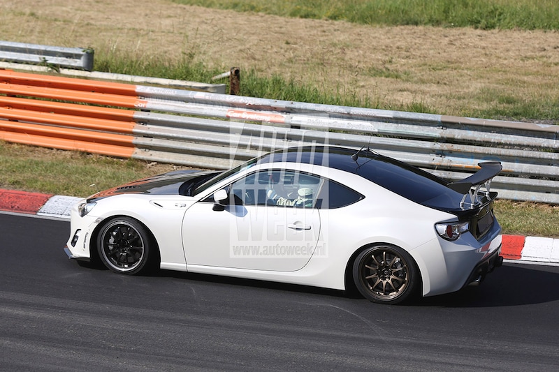 Toyota test toch snelle GT86 - AutoWeek