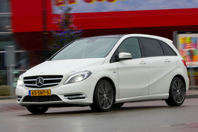 Mercedes-Benz B 200 BlueEFFICIENCY (2012) Autotest - AutoWeek