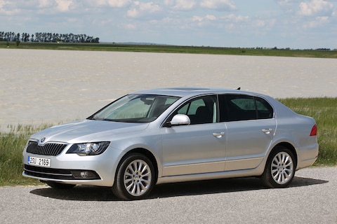 Skoda Superb 1.6 TDI Greenline Ambition Businessline (2018)