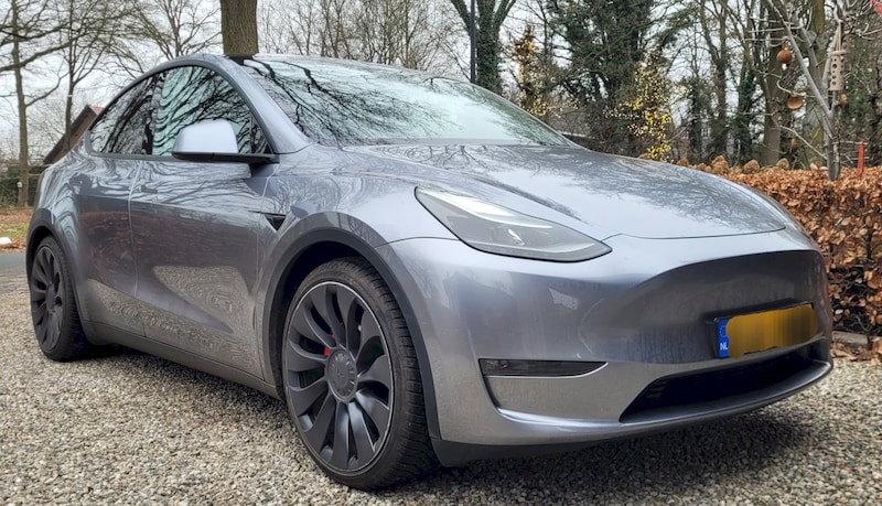Tesla Model Y Performance AWD (2023)