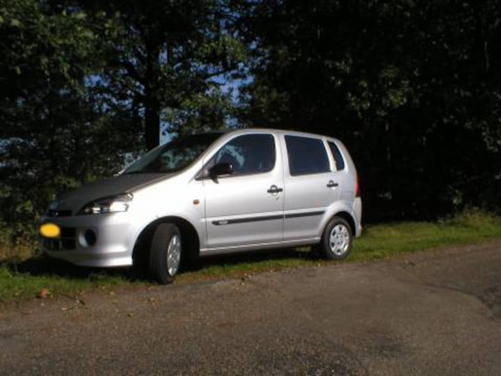 Daihatsu Young RV 1.0 12V RTi (2002)