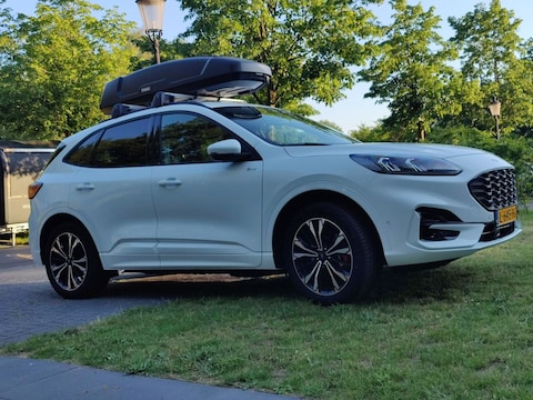 Ford Kuga 2.5 PHEV ST-Line X (2021)