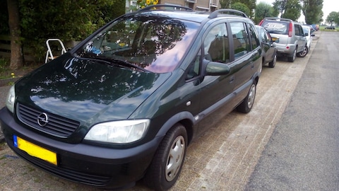Opel Zafira 1.8i-16V Comfort (2000)