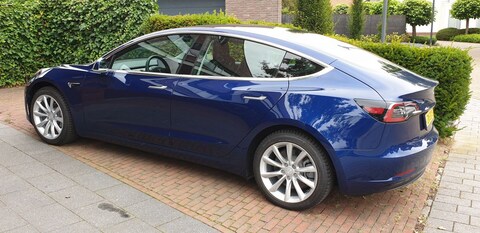 Tesla Model 3 Long Range AWD